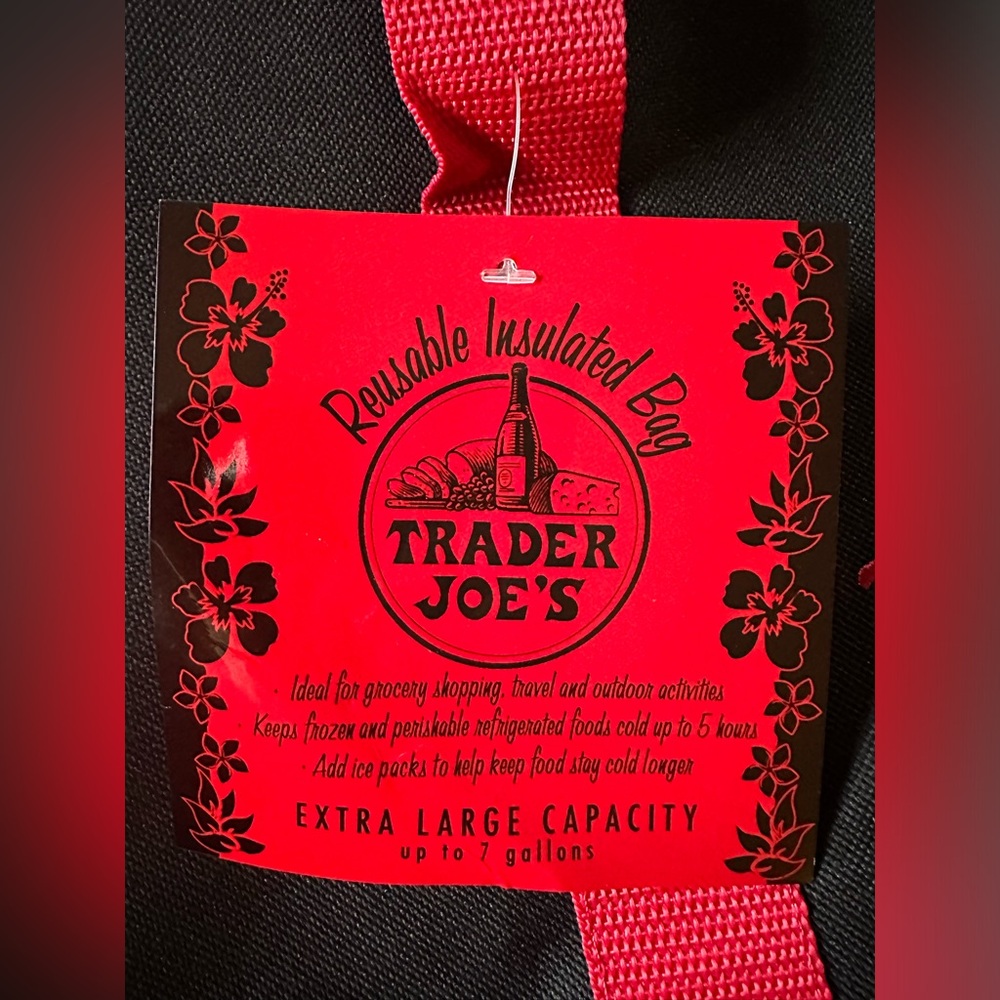 Trader Joe’s Reusable Insulated Bag (Extra Large Capacity- 7 Gallons) NWT - Picture 2 of 11